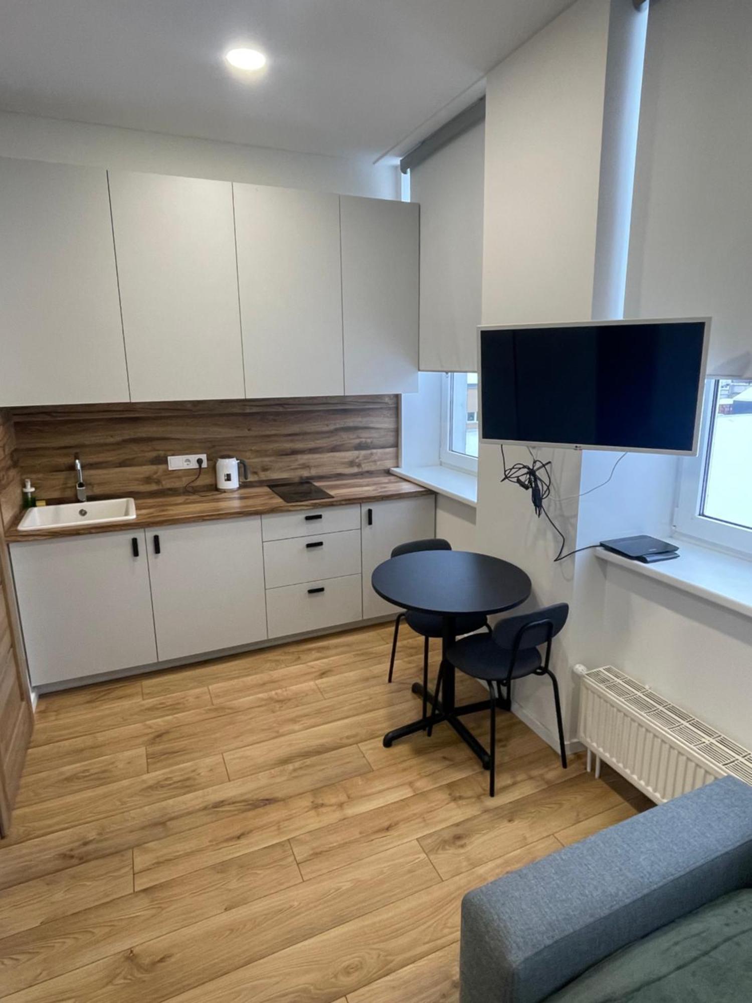 Airport Apartment 32 Self Check-In Free Parking VNO Eksteriør bilde